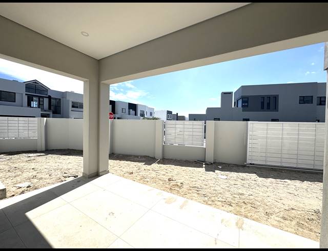 4 BEDROOM FREESTANDING FOR SALE IN SANDOWN